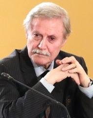 Iuri Solomin